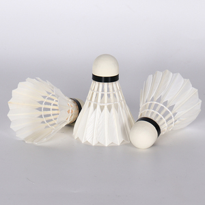 Volant de plumes de canard en liège 2 couches de <span class=keywords><strong>badminton</strong></span> OEM avec étiquette vierge - Product Image 1