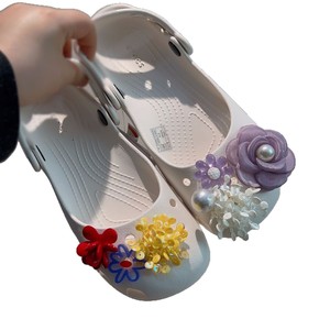 Le nouveau pendentif en forme de chaussure de style ballet convient aux bottines et aux chaussures simples. Vente directe d'usine. - Product Image 5