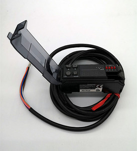 Unidad Amplificadora de Sensores Digitales RGB NKEYENCE CZ-V21AP, Unidad Principal, PNP - Product Image 2