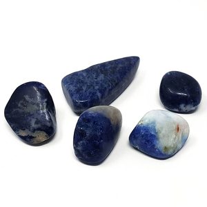 Set di 5 pietre naturali Sodalite scoprire l'armonia interiore-Semi-artigianato in pietra preziosa per l'equilibrio emotivo e il benessere - Product Image 1