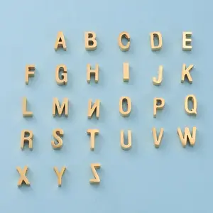 26 A-Z 영어 편지 1.8mm 작은 구멍 구슬 거울 광택 골드 도금 스테인레스 스틸 편지 매력 보석 만들기