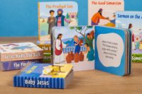Bon prix conception personnalisée livre d'histoire relié au boîtier livre d'histoire biblique à couverture rigide avec service d'impression de boîte