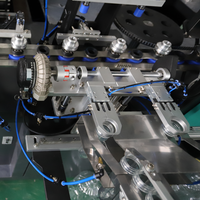 Machine de soufflage de bouteilles de thé au lait et de jus en PP entièrement automatique à large ouverture et 2 cavités, avec PLC Mitsubishi, capacité de 5500 BPH