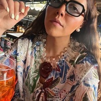 Nouveau collier ras du cou en perles acryliques colorées sur le thème de l'océan avec pendentif coquillage