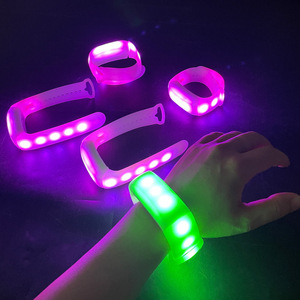 20-Zone điều khiển từ xa sáng Silicone Vòng đeo tay <span class=keywords><strong>DMX</strong></span> điều khiển <span class=keywords><strong>LED</strong></span> dây đeo cổ tay cho thể thao tổ chức sự kiện khuyến mại Nguồn cung cấp bên - Product Image 4