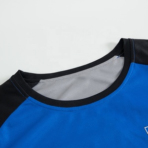 Maillot de football personnalisé pour hommes, uniforme de football avec impression par sublimation - Product Image 3