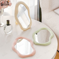 Offre Spéciale mignon nuages en forme de miroir de courtoisie chambre créative bureau miroir de beauté en forme spéciale