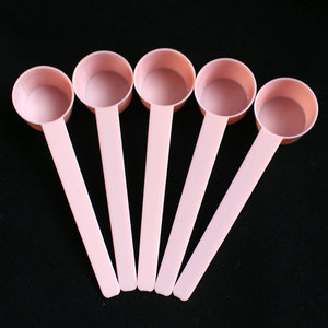 Cuchara de fondo plano de plástico PP con mango corto de grado alimenticio al por mayor 5g proteína en polvo 10ml cuchara medidora líquida - Product Image 6