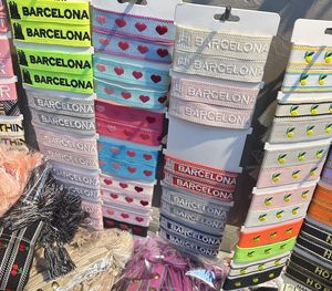 Amore Bows Bordado Barcelona Pulsera Con Borlas - Product Image 4