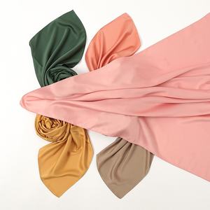 2023 nouveau Hijab Design instantané Satin soie Hijab grossistes Pashmina Bandana écharpe malaisien Modal musulman femmes Tudung Bawal - Product Image 2