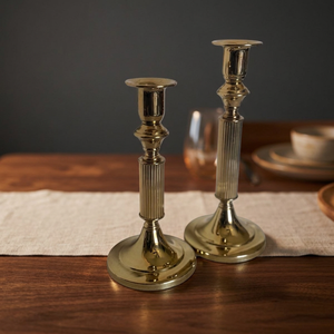 Juego de 2 Portavelas Dorados, Candelabros de Latón Vintage para Mesa de Comedor, Centro de Mesa Elegante para Decoración del Hogar y Bodas - Product Image 2