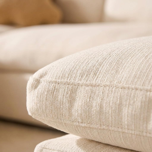 Sofá Seccional de Tres Plazas Tapizado en Tela Chenille Color Gris Crema, Estilo Villa, Cuadrado, Sellado al Vacío, Tamaño Estándar, Tipo Nube - Product Image 4