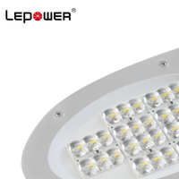 Lampadaire LED en aluminium avec couvercle en verre, design à boucle, IP66, AC 180LM/W, sans outil, 30W-70W