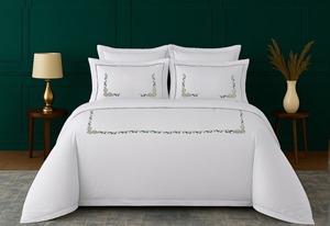 Housse de couette Floral Vine Harmony |   Literie décorative de qualité supérieure, motif floral botanique en forme de vigne - Product Image 2