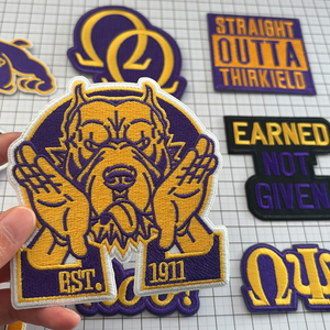 Parches Termoadhesivos de la Fraternidad Omega Psi Phi 1911, Parches Bordados con Letras Griegas en Morado y Dorado para Decoración de Chaquetas - Product Image 2
