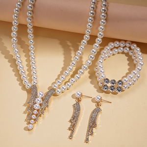 Collier ras-de-cou pour femme personnalisable, hypoallergénique, plaqué or rose, imitation perle incrustée de diamants - Product Image 6