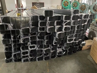 Échantillon gratuit gouttières en aluminium résistant à la corrosion gouttières toiture système de drainage des eaux de pluie pour hôtel appartement maison
