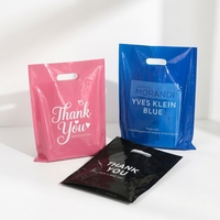 Sacs de courses en plastique colorés personnalisés avec poignée découpée, recyclables, avec logo, pour boutiques, cosmétiques, vêtements, cadeaux, emballage de détail