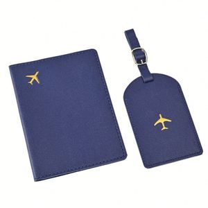 Porta Pasaportes y Tarjetas de Vacunación de Cuero PU con Logotipo Estampado en Oro, Resistente al Agua, 5 en 1, Estilo Moderno para Mujer/Hombre - Product Image 1