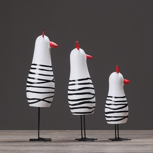 Figuras de Gallinas Escandinavas de Madera, 3 Piezas, Hechas a Mano, Decoración de Mesa, Regalo de Inauguración de Casa con Forma de Animal - Product Image 3