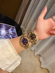 นาฬิกาข้อมือผู้หญิงระดับไฮเอนด์ สายสแตนเลสสีทอง ระบบควอตซ์ ดีไซน์หรูหรา พร้อมกล่องใส่เครื่องประดับ แถมฟรี  ขายตรงจากโรงงาน - Product Image 5