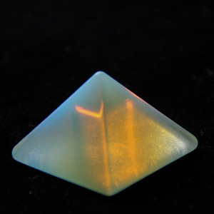 Piedras preciosas talladas en forma de <span class=keywords><strong>pir</strong></span>á<span class=keywords><strong>mide</strong></span> de opalita, cristal Natural curativo de energí<span class=keywords><strong>a</strong></span>, 40x30mm, precio barato - Product Image 5