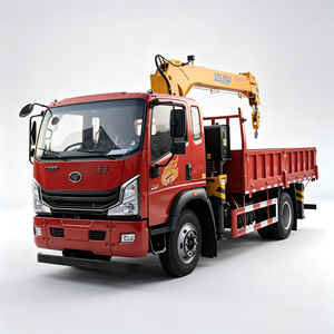 Camión Ligero HOWO 4x2 con Grúa Articulada de 5 Toneladas, Opcional con Volante a la Derecha (RHD) o Izquierda (LHD), Grúa Hidráulica - Product Image 1