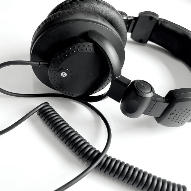 Wholesale Dynamic Driver Headphone Extension Spring Cable Wired Monitor DJ Headphone