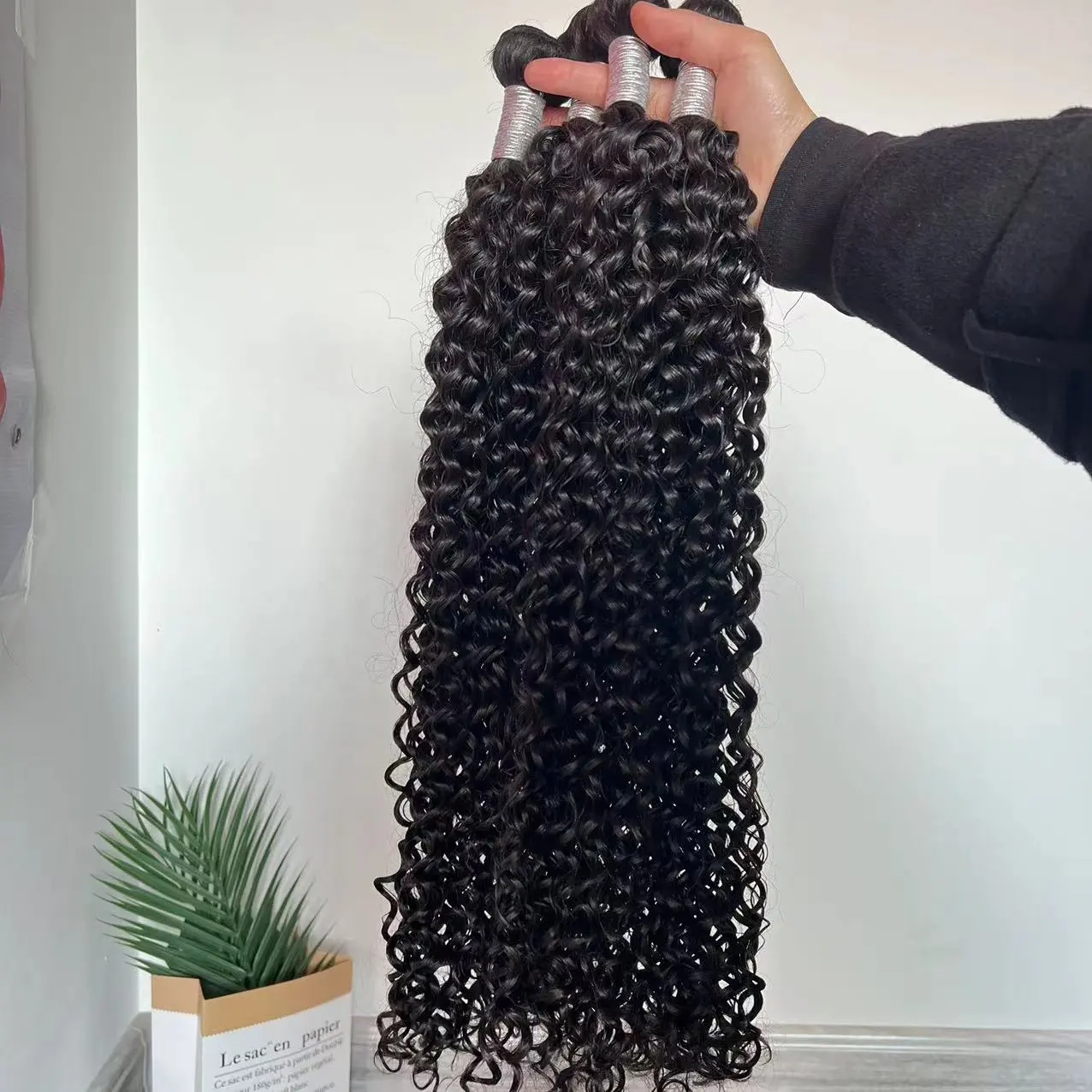 Amara bundel rambut manusia virgin 100% bundel rambut Thailand Vietnam mentah bundel rambut keriting Thailand warna alami gambar ganda