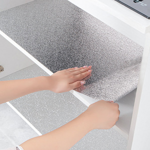 Lámina de Aluminio de Grado Alimenticio DASEN Modelo LV001, Aleación 8011, Rollo Suave, Espesor de 0.02-0.03 mm, Ancho de 300~800 mm, Logotipo Personalizado Recubierto/Impreso - Product Image 1