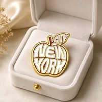 Épinglette en émail personnalisée de qualité supérieure, motif Statue de la Liberté de New York, style vintage, souvenir de voyage urbain, pour collectionneurs, fabriquée par un fabricant
