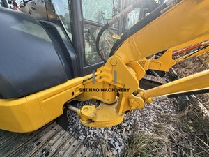 Gebruikt Komatsu PC35MR minigraafmachine, 3,5 ton, met bulldozerblad, compact, geschikt voor kleine landschapsaanleg en kleine bouwwerkzaamheden - Product Image 4