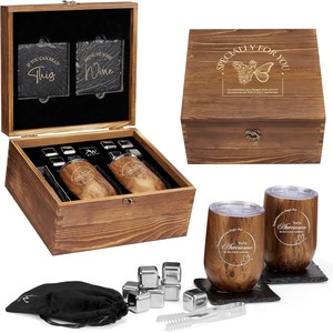 Set Regalo Whisky Personalizzato con Scatola in Legno Incisa, Cubetti di Ghiaccio in Acciaio, Bicchiere, Sottobicchiere in Ardesia, Kit da Bar, Regalo <span class=keywords><strong>per</strong></span> Uomo - Product Image 1