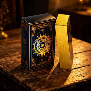Baraja de Cartas del Tarot en Caja Negra con Diseño de Sol en Lámina Dorada, Acabado Brillante, Esquinas Cuadradas, Empaque de Cartón - Product Image 4