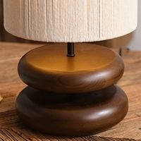 Lampe de bureau LED dimmable électrique simple et flexible en bambou, design moderne et décoratif, style nordique, pour chambre d'hôtel vintage ou bureau intelligent.