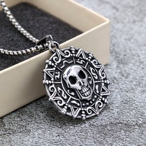 Yunnique-collar con colgante de calavera de acero inoxidable vintage, amuleto geométrico unisex, joyería de Halloween, accesorio de moda - Product Image 1