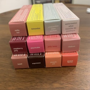 Nuovi Colori Rossetto Tinta Labbra Custodie per Telefono in Silicone Imitazione con Impugnatura per Telefono, Custodia Stampata a Caldo, Balsamo Labbra Peptidico - Product Image 4