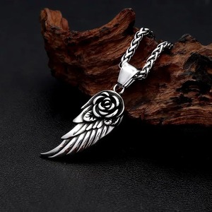 Yunnique – collier avec pendentif aile de rose en acier inoxydable, bijoux cadeau pour hommes, chaîne de 60cm - Product Image 2