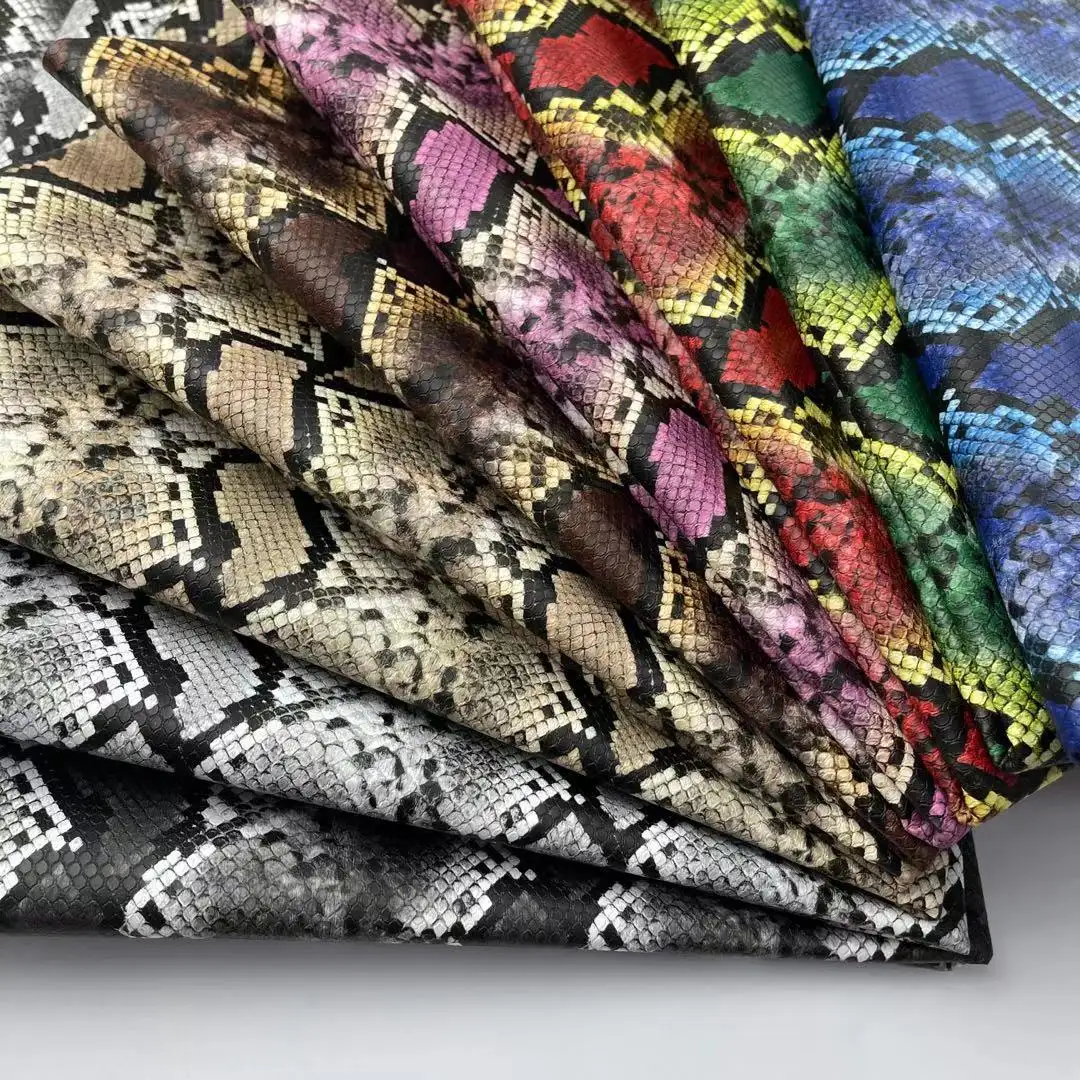 Zapatos de diseño de fábrica Material textil Animal Jacquard Print Patrón de serpiente digital cuero crudo para zapatos que hacen bolsos