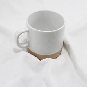 Set de regalo de relajación especial con taza, vela, jabón, calcetines y antifaz. Regalo de spa de lujo para el cuidado personal. Set de regalo navideño para ella. - Product Image 2
