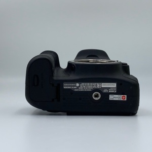Appareils <span class=keywords><strong>photo</strong></span> reflex numériques <span class=keywords><strong>Canon</strong></span> EOS 80D d'occasion certifiés en gros, qualité Grade 2, 24,2 MP, Dual Pixel AF, Wi-Fi, pour fournisseur de studio de vlogging professionnel - Product Image 5