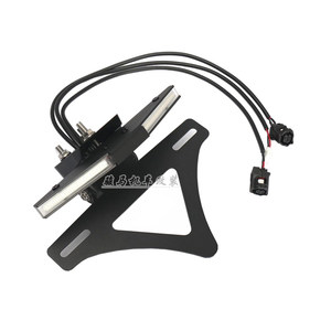 Soporte de matrícula trasero modificado para Yamaha R1/R1M con señal de giro LED secuencial integrada y cola corta plegable - Product Image 6