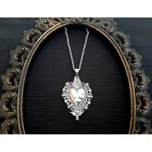 Collier Sacré Coeur Bijoux En Forme De Coeur Bijoux Gothiques Forêt Souvenir Brûlant Coeur - Product Image 2