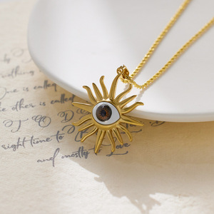 Vente en gros <span class=keywords><strong>de</strong></span> collier pendentif en acier inoxydable plaqué or 18 ct PVD en forme d'oeil <span class=keywords><strong>de</strong></span> diable <span class=keywords><strong>Chic</strong></span> Chokers pour femmes et hommes - Product Image 4