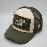 Gorra de béisbol de perfil medio de algodón y espuma, bicolor, con 5 paneles, parte trasera de malla premium, parche bordado, efecto desgastado y cierre snapback tipo trucker