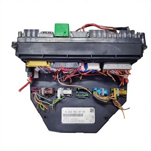 Boîtier de fusibles de haute qualité pour <span class=keywords><strong>Mercedes</strong></span>-Benz W212 W204 C63AMG, disjoncteur de circuit électrique, composant électrique, modèle A2049009701 - Product Image 3