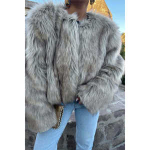 Veste en fourrure crème pour femmes, avec détails en fourrure de mouton, logo personnalisé, style bomber, taille XL, automne/hiver/printemps - Product Image 2