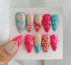 เล็บปลอมคุณภาพสูง ทำมือ รูปทรงอัลมอนด์ขนาดกลาง ลายดอกไม้ 3 มิติ พร้อมเปลือกหอย - Product Image 5