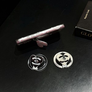 Soporte Magnético de Lujo para Teléfono con Diseño de Corazón, de Plástico ABS, con Logotipo Doble C de Camelia, Rotación de 360 Grados, Agarre para Dedos, Base de Epoxi - Product Image 4