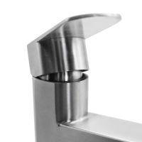 Robinet de lavabo cascade design en acier inoxydable avec cartouche céramique pour salle de bain